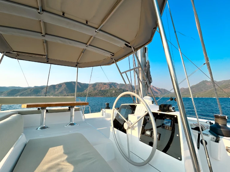 Bareboat Rental Catamaran Bali with a boat licence