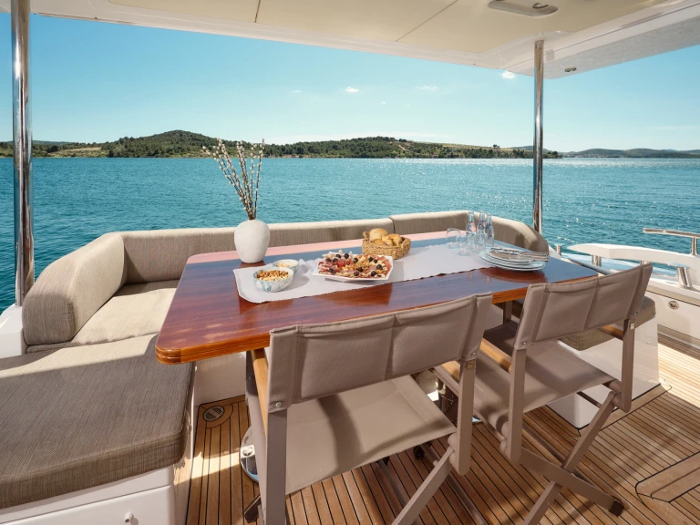 Luxury Yacht for rent Trogir at the best price
