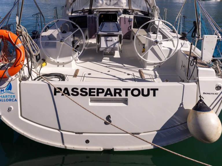 Bareboat Rental Sailboat Bénéteau with a boat licence