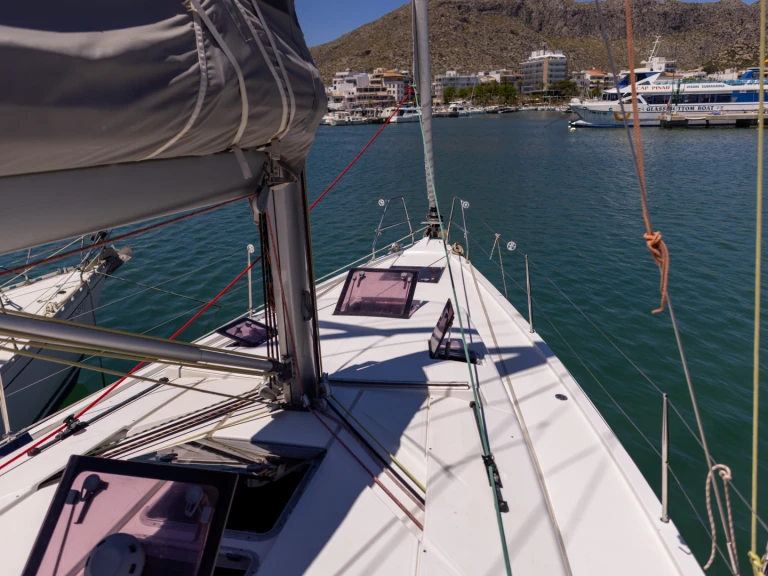 Rent a Hanse Hanse 415 Port de Pollença