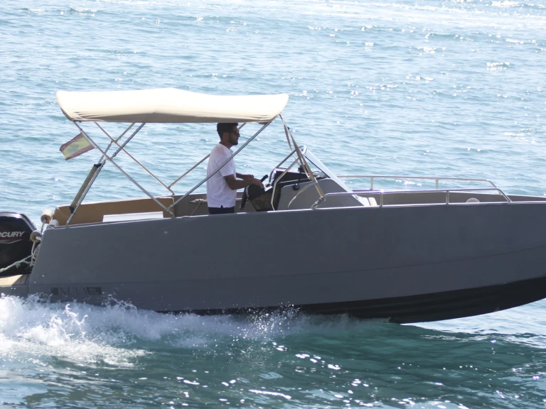 Nuva Nuva M6 Open in Altea on SamBoat
