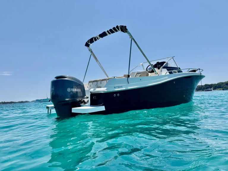Motorboat for rent Mandelieu-la-Napoule at the best price