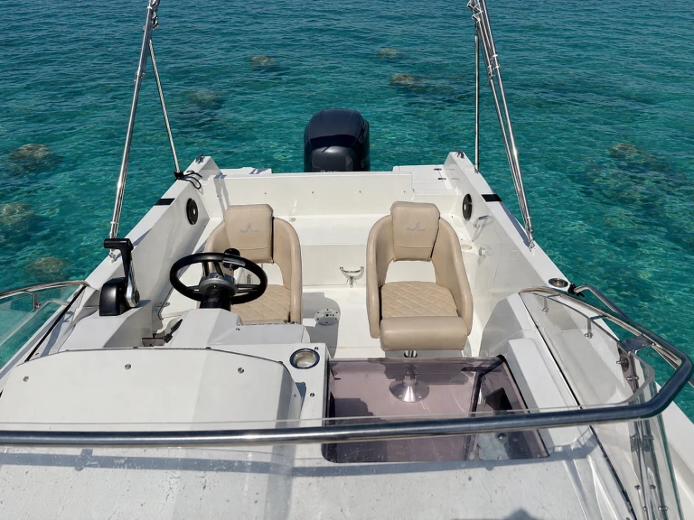 Rent a Pacific Craft Pacific Craft 730 SC Mandelieu-la-Napoule