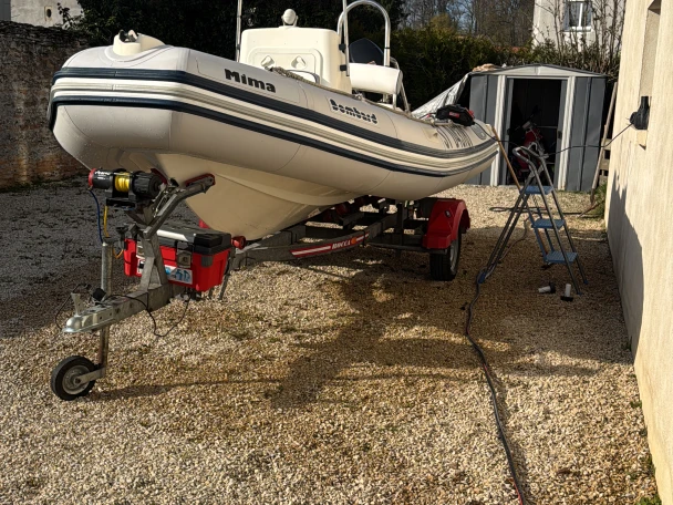Bombard Explorer 500 SB charter bareboat or captained in  Beaune