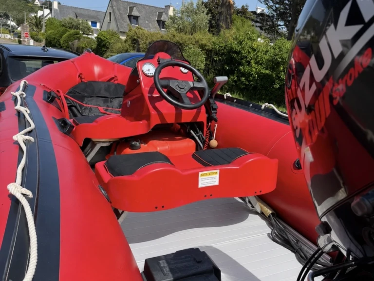 Zodiac MK 2 Futura in Erquy on SamBoat