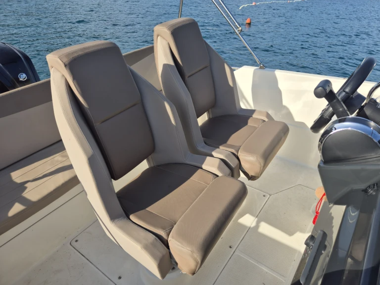 Motorboat for rent Split at the best price