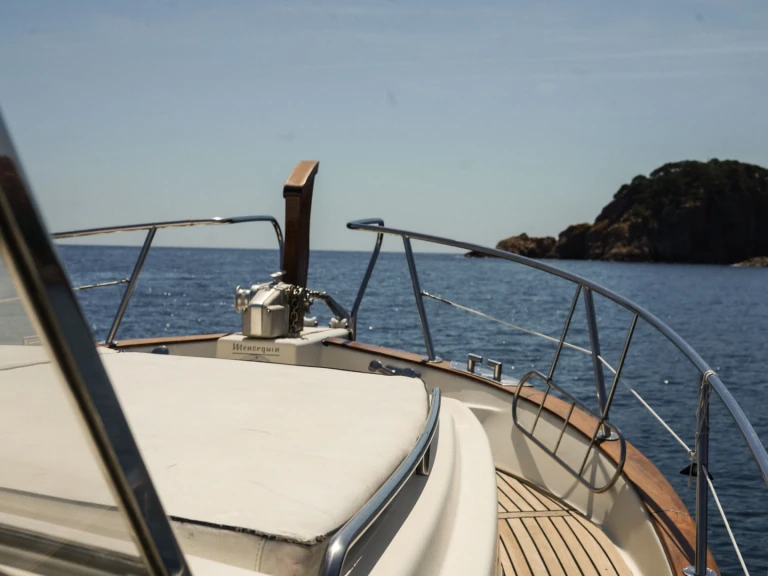 Motorboat for rent Sant Feliu de Guíxols at the best price