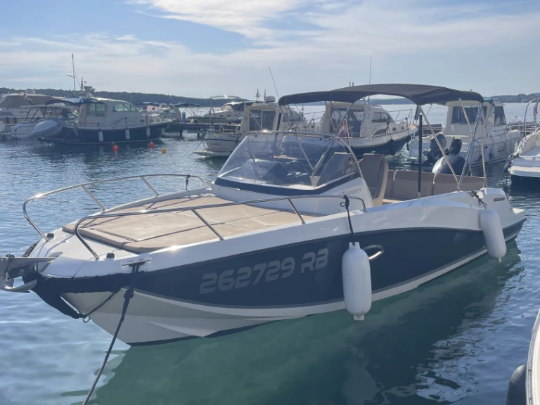 Quicksilver Activ 675 Sundeck charter bareboat or captained in  Rab