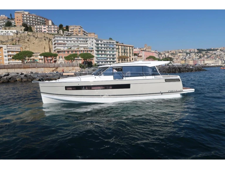 Motorboat for rent Bacoli at the best price