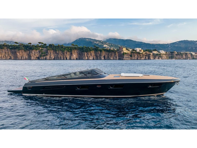 Itama Itama 62 in Naples on SamBoat
