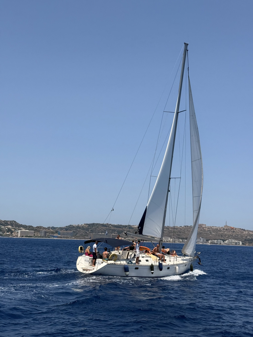 Bareboat Rental Sailboat Jeanneau with a boat licence