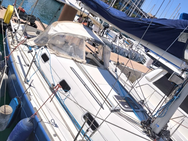 Sailboat rental in La Seyne-sur-Mer - Bénéteau First 31.7
