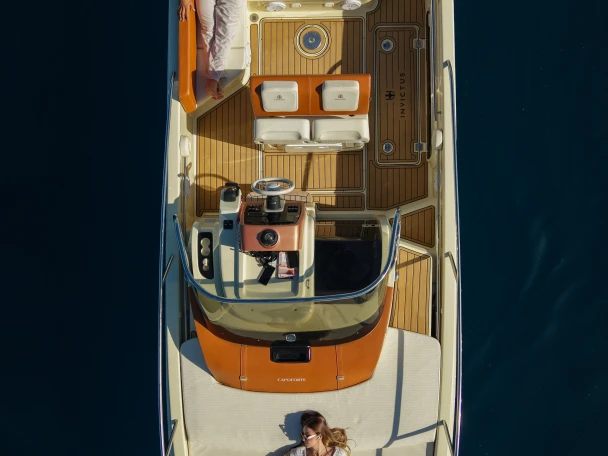 Rent a Invictus  Invictus 240 CX Mandelieu-la-Napoule