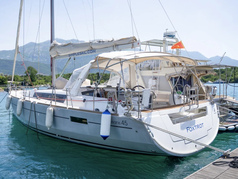 Sailboat for rent Mrčevac at the best price