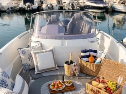 Motorboat for rent Alicante at the best price