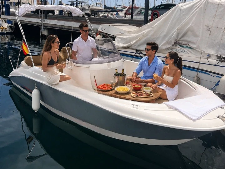 Yacht charter Alicante cheap 2