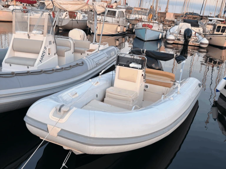 Boat rental Bsc Classic  in Cagliari on Samboat