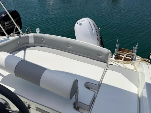 Motorboat rental with or without captain Trimarchi La Spezia
