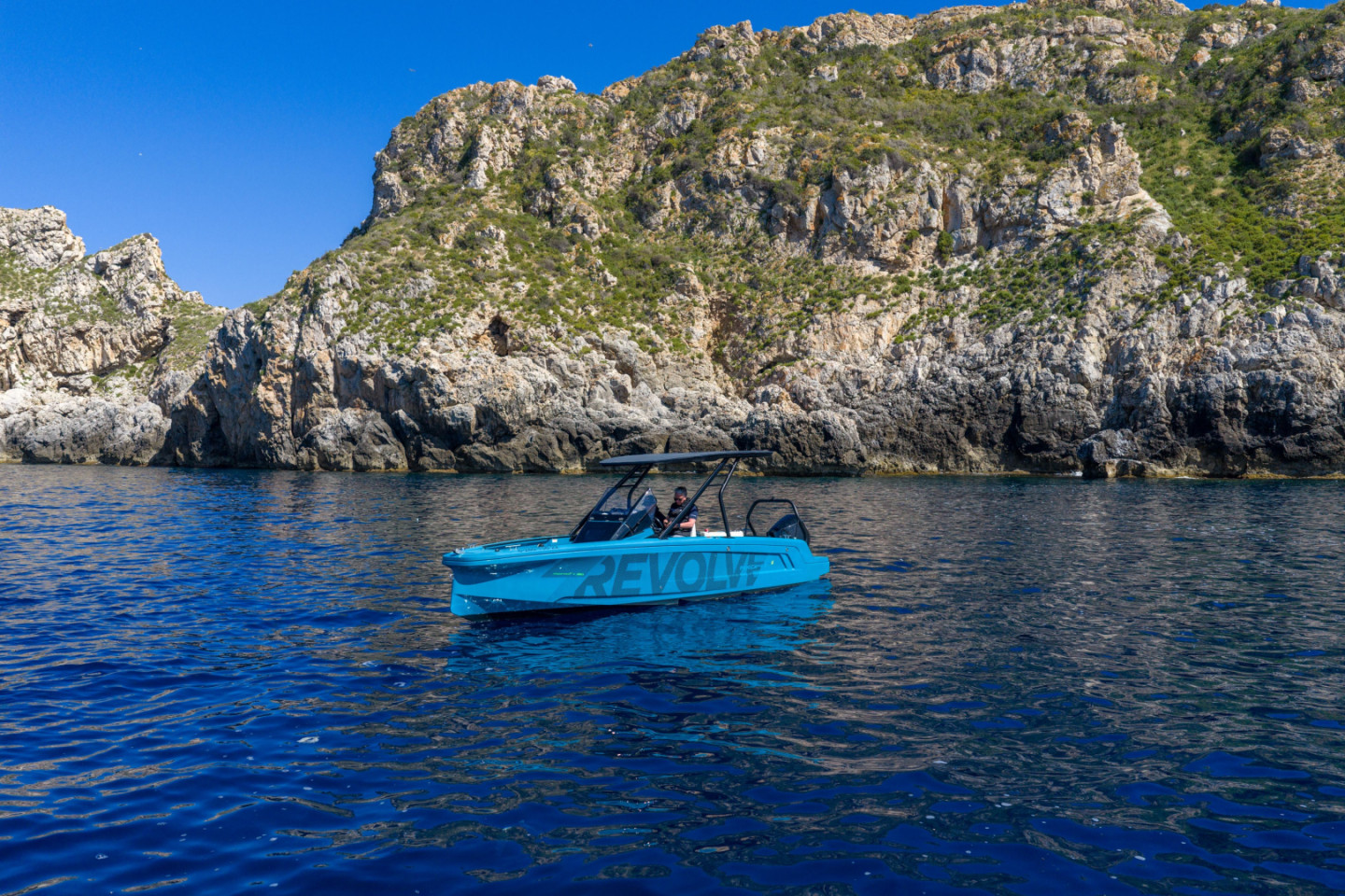 Rent a Motorboat Axopar 22 Spyder in Puerto Portals | SamBoat