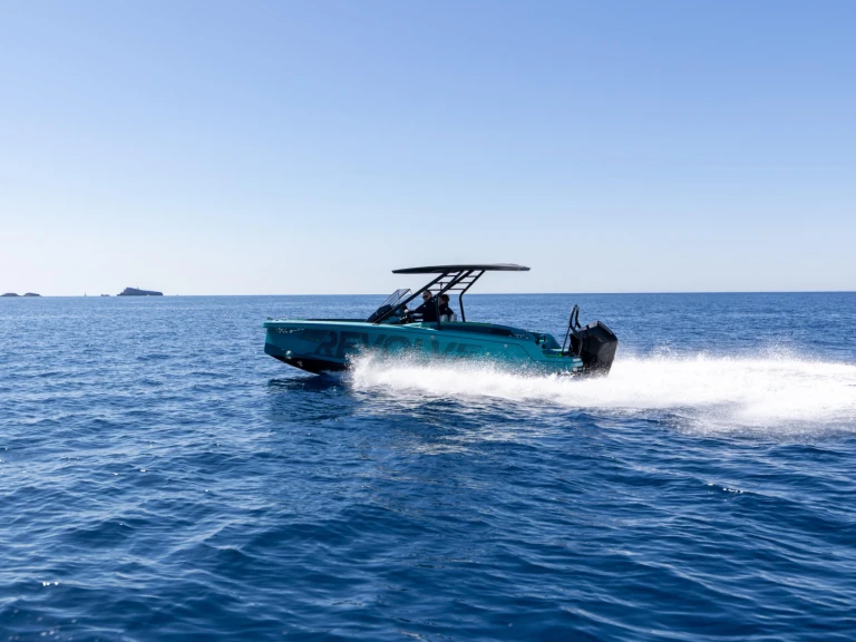 Motorboat rental in Puerto Portals - Axopar 22 Spyder