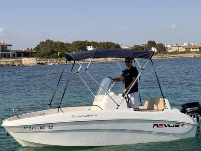 Yacht charter s'Estanyol de Migjorn cheap Remus 450 open
