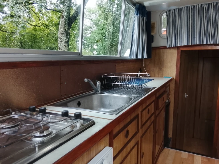 Crow blue  line Comet 4 in Malestroit on SamBoat