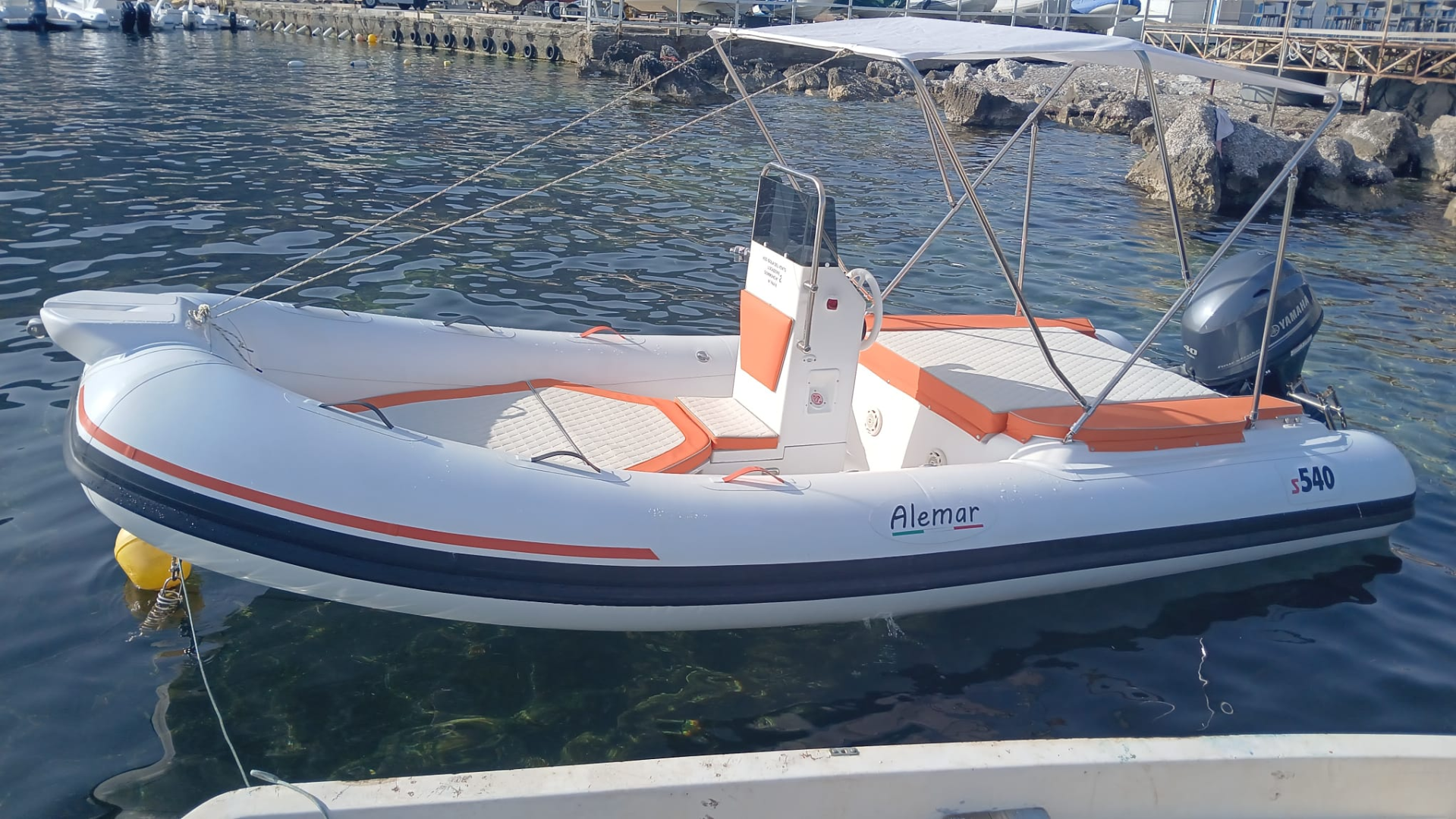 Bwa Bwa 4.80 in Isola delle Femmine on SamBoat