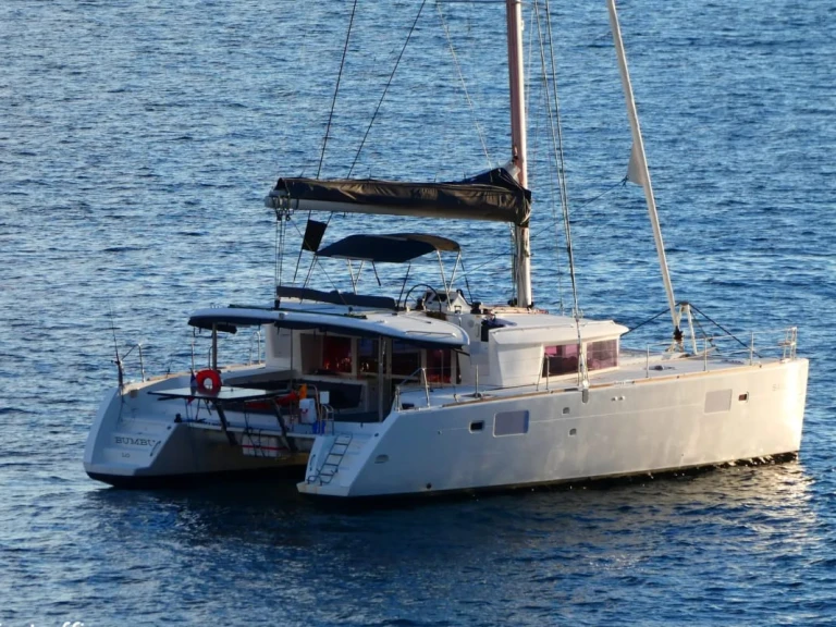 Catamaran for rent Saint-Malo at the best price