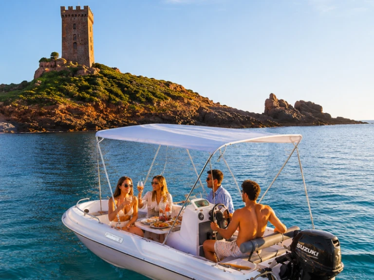 Yacht charter Saint-Raphaël cheap Cap Camarat 515
