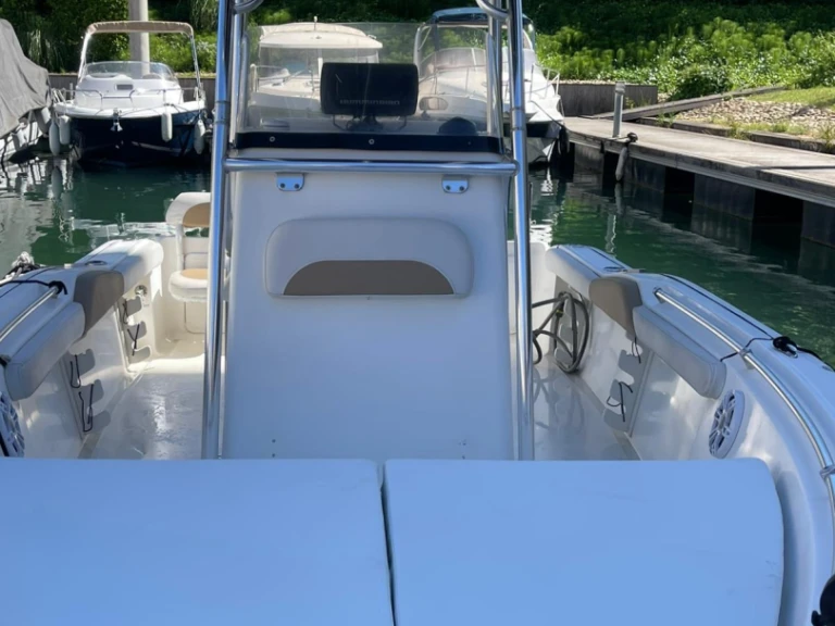 Motorboat for rent Mandelieu-la-Napoule at the best price