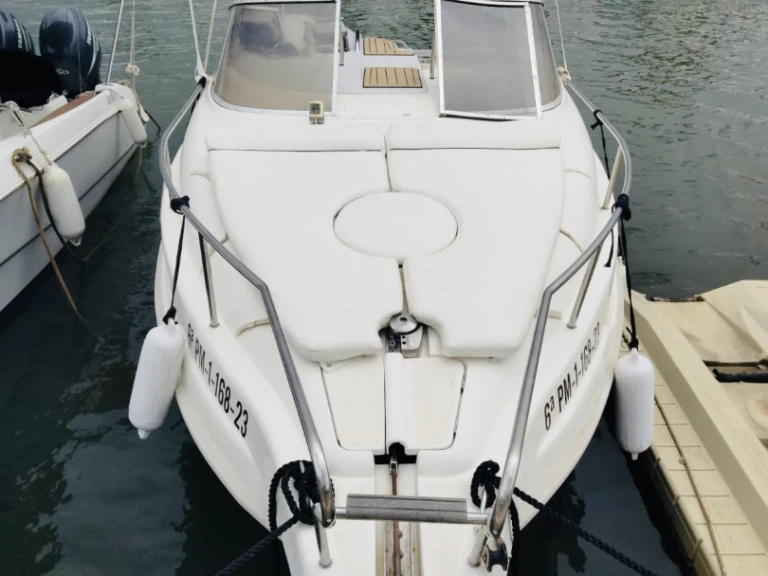 Bareboat Rental Motorboat Rio with a boat licence