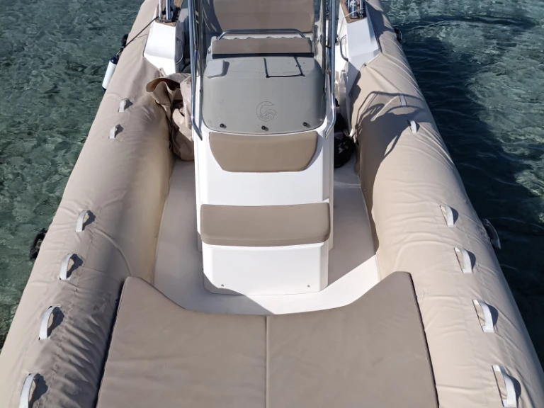 Bareboat Rental RIB Capelli with a boat licence
