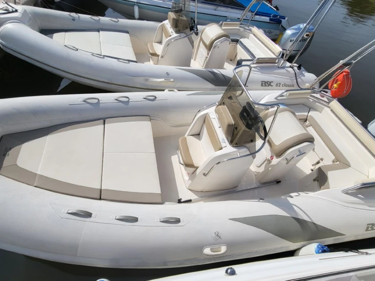 RIB rental in Hyères - Capelli Tempest 626