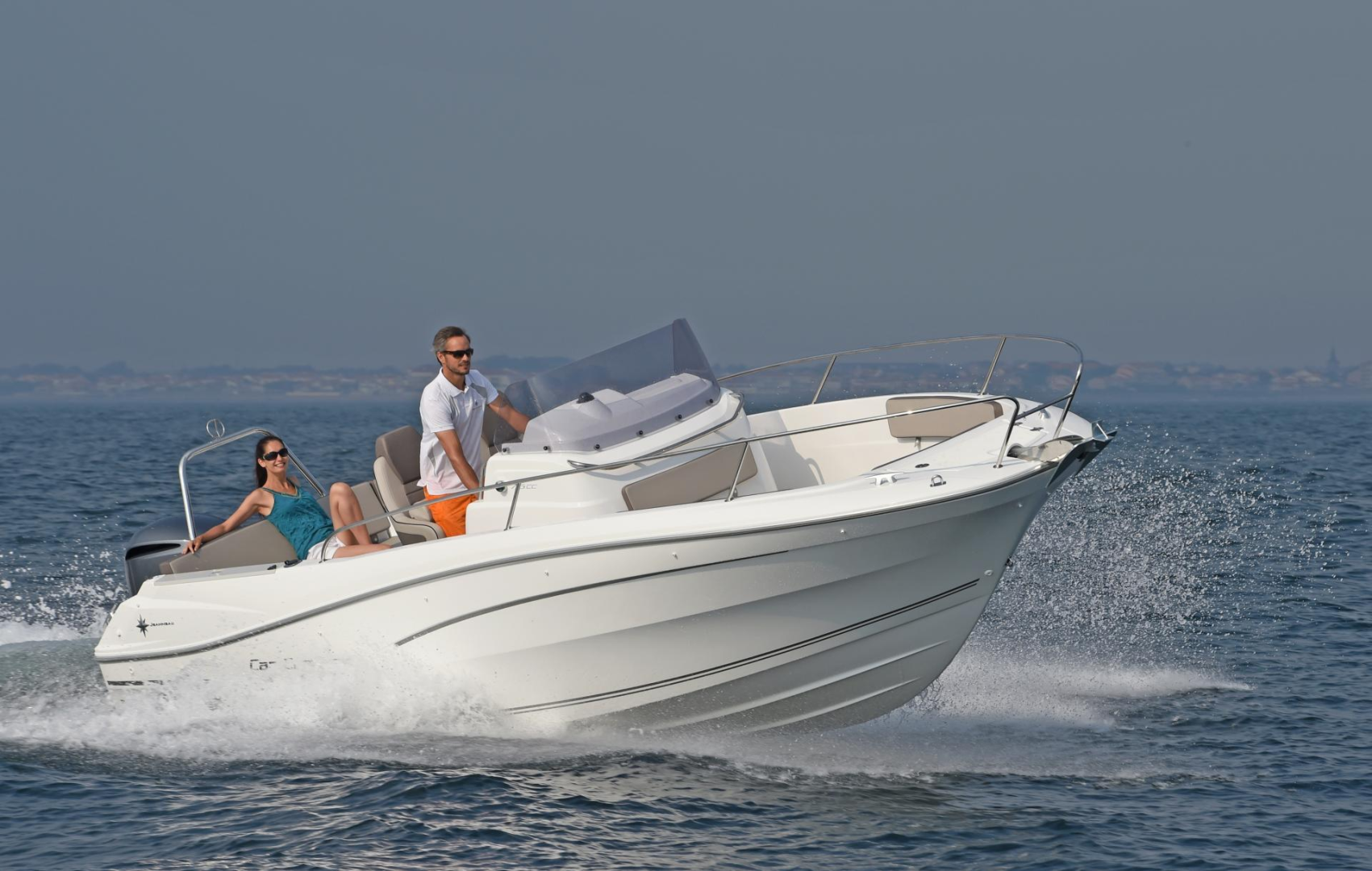 Motorboat for rent Carnon-Plage at the best price