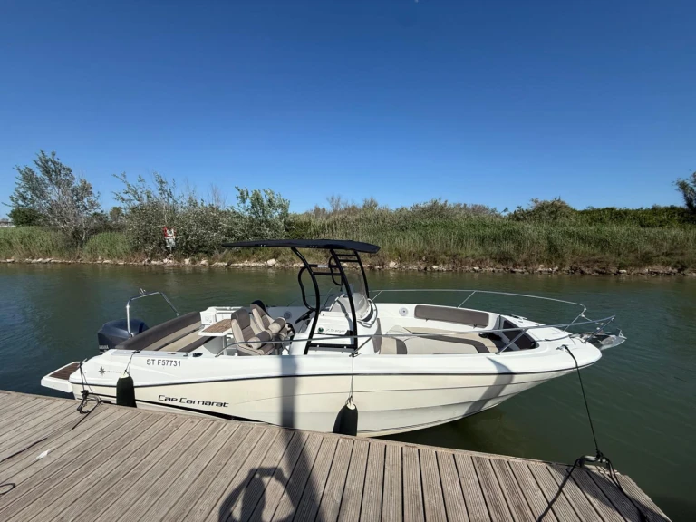 Bareboat Rental Motorboat Jeanneau with a boat licence