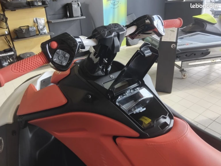 Boat rental Sea-Doo Spark Trixx in Capbreton on Samboat