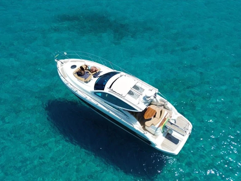 Boat rental Cranchi Cranchi Mediterranee 43 HT in Vlychada on Samboat