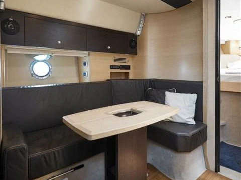 Boat rental Cranchi Cranchi Mediterranee 43 HT in Vlychada on Samboat