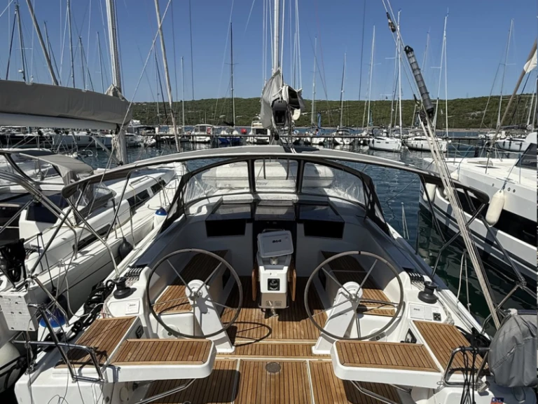 Sailboat rental in Punat - Hanse Hanse 418
