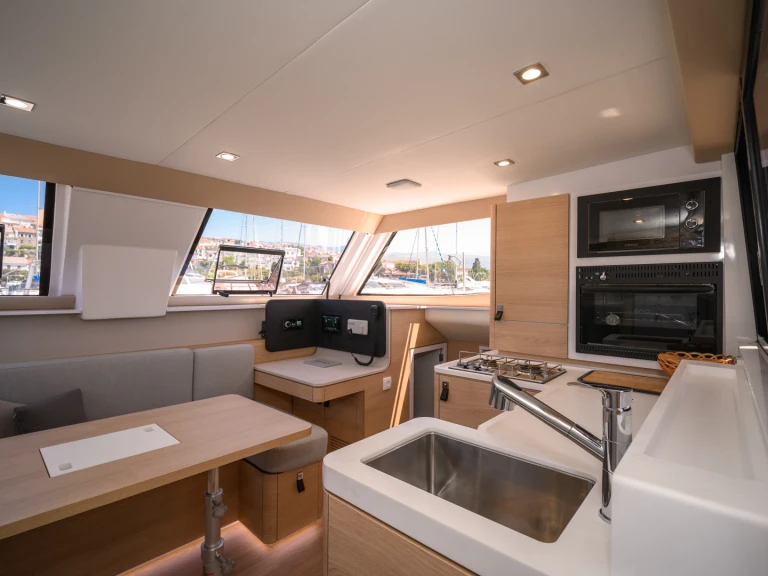 Aventura Aventura 37 in Novi Vinodolski on SamBoat
