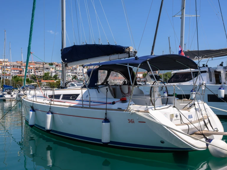 Sailboat rental in Novi Vinodolski - Jeanneau Sun Odyssey 36i