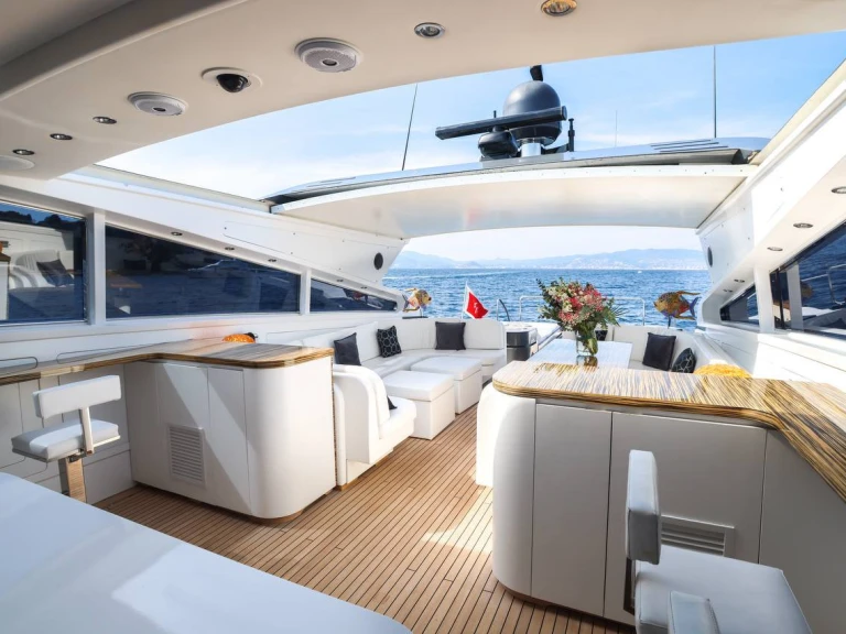 Luxury Yacht for rent Cannes at the best price