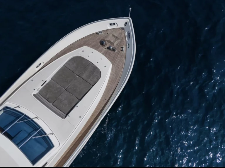 Cantieri di Arno Leopard 27 in Port Grimaud on SamBoat