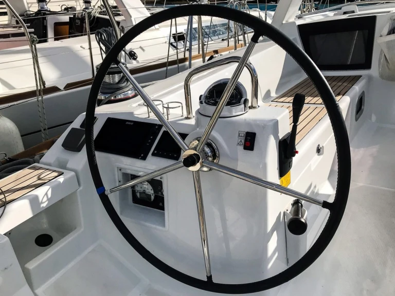 Bénéteau Oceanis 45 charter bareboat or captained in  Mrčevac