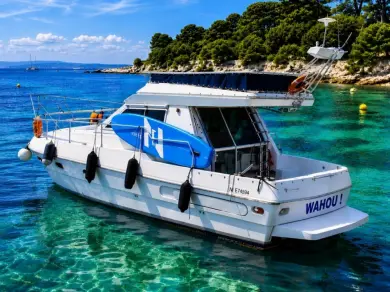 Motorboat rental in Cannes - Ferretti 34