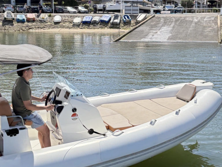 RIB rental with or without captain Zodiac Arcachon