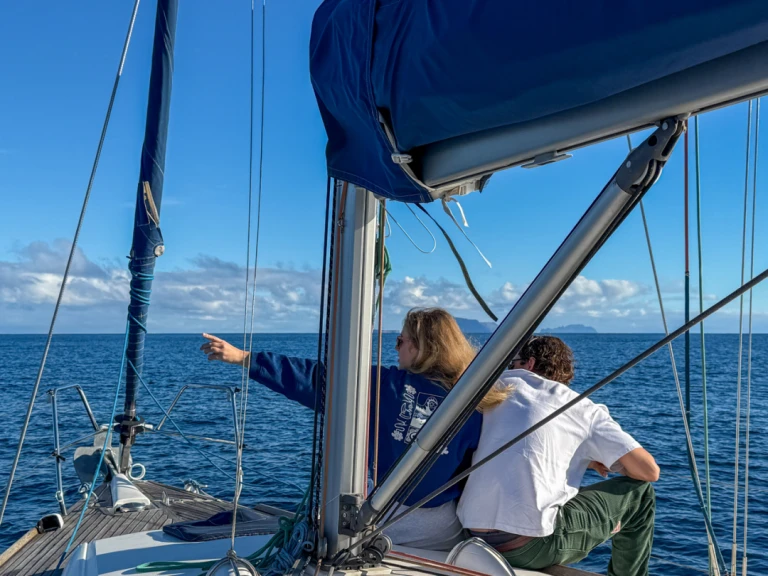 Sailboat rental in Caniçal - Dufour Dufour 325 Grand Large