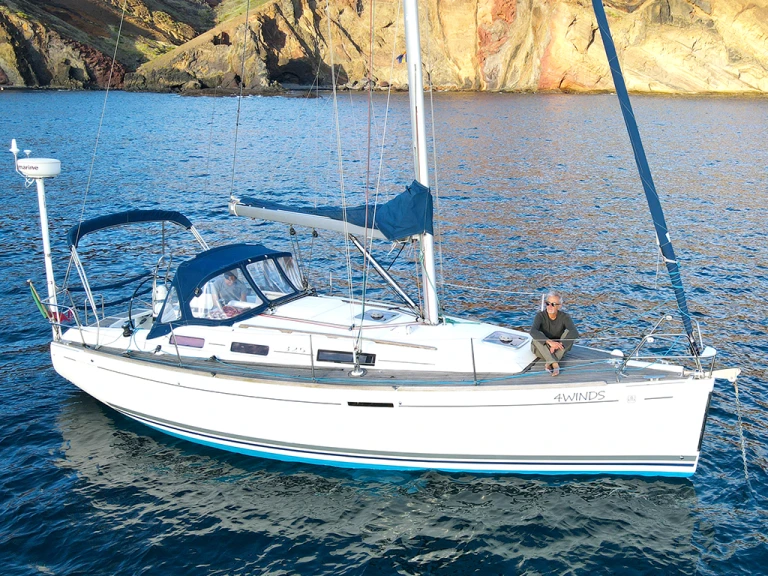Yacht charter Caniçal cheap Dufour 325 Grand Large