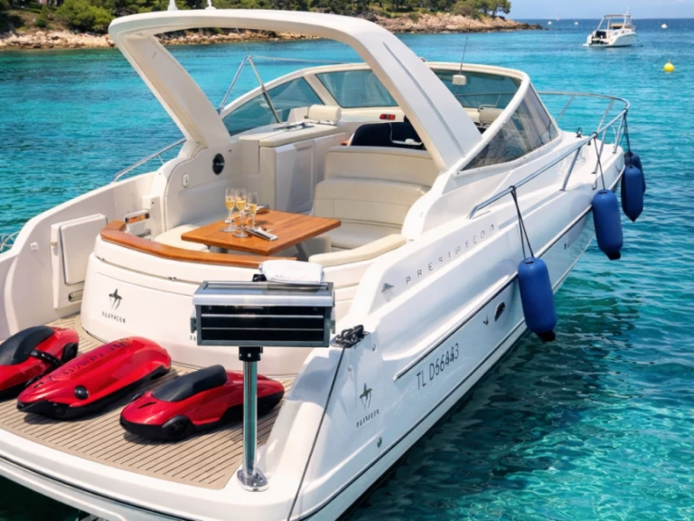 Boat rental Jeanneau Prestige 30 S in Cannes on Samboat