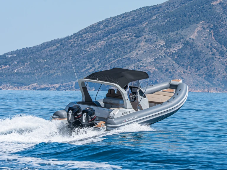 Italboats Stingher 28GT charter bareboat or captained in  Altea